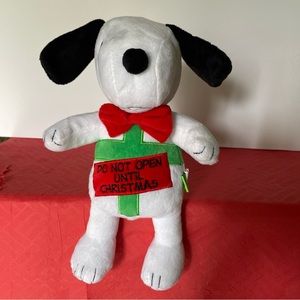 Peanuts Dog Toy. Squeak when is touched. 12” tall.